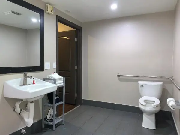 Skyways Hotel 9